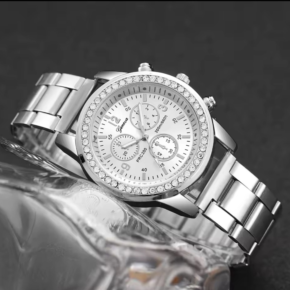 Rhinestone Women’s Watch Set Silver Stainless Steel Quartz Bracelet Set - Picture 3 of 5